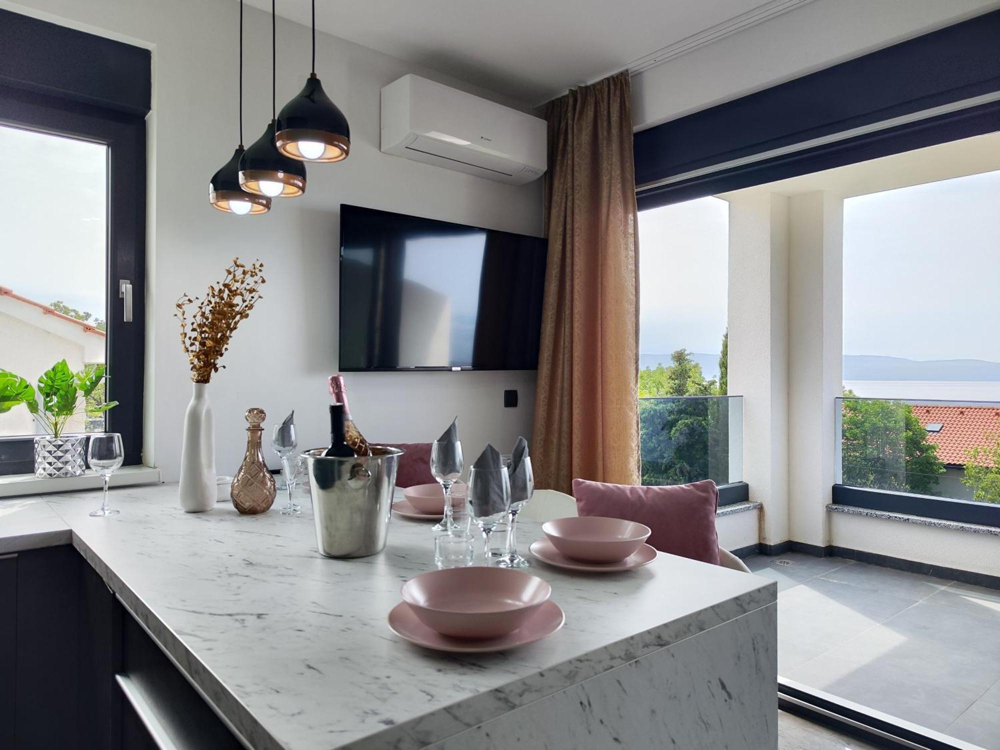 Golden Sunset 3 Apartment Njivice Bilik gambar