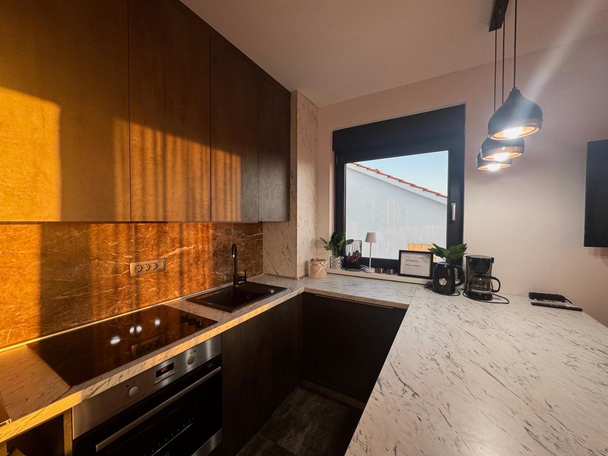 Golden Sunset 3 Apartment Njivice Luaran gambar